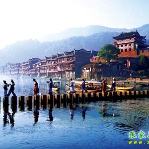 LH線：鳳凰古城、古苗寨神秘湘西一日游！