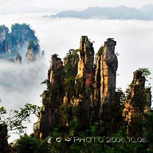 休閑自駕L線：張家界、袁家界、天子山、寶峰湖、猛洞河漂流、芙蓉鎮(zhèn)三晚四日游